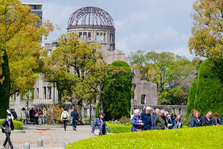 Hiroshima and Miyajima Private Guided Tour