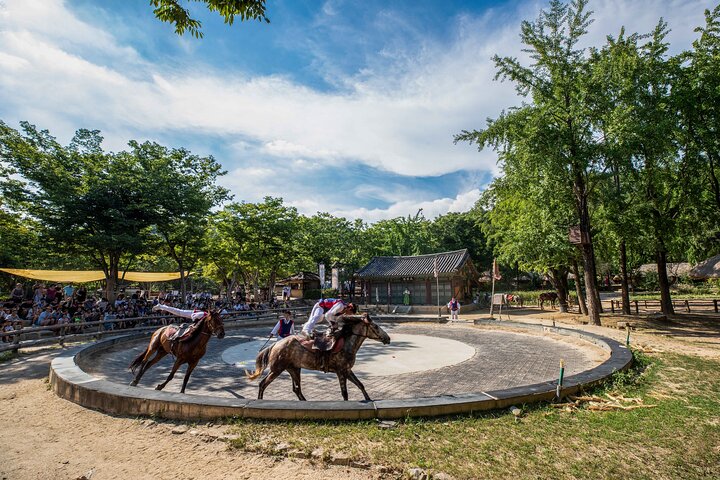 Korean Folk Village & Suwon Hwasung travel course