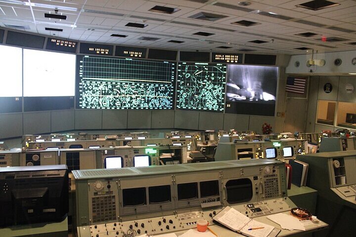 Houston NASA Space Center Round-Trip Transport & Tip-Sheet