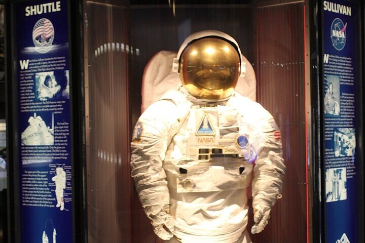 Houston NASA Space Center Round-Trip Transport & Tip-Sheet
