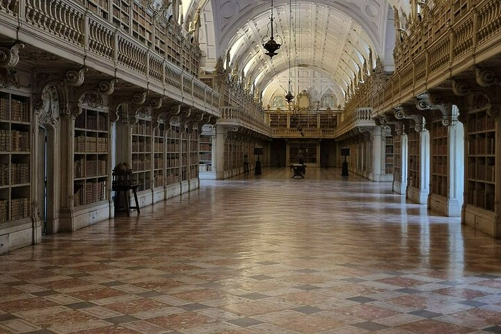 Lisbon Region Wine Tour: Mafra & Ericeira + Hotel Pick-Up