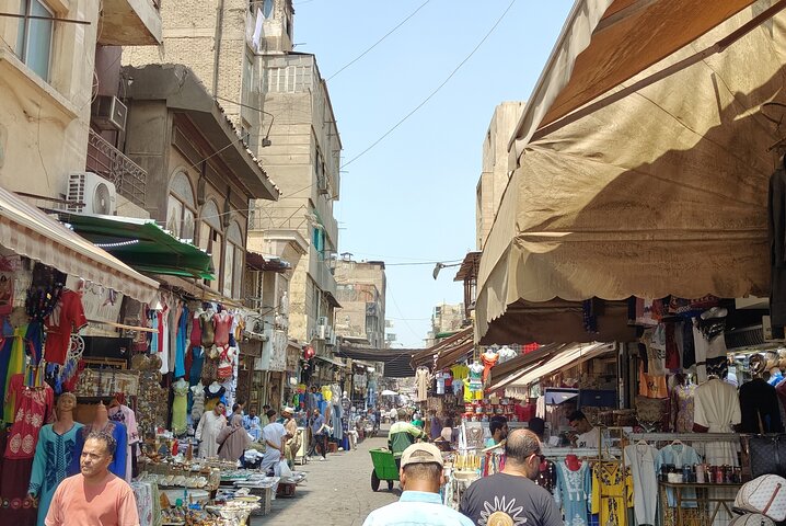 Private Guided Walking Tour in ElMoez Street & Khan Elkhalili.