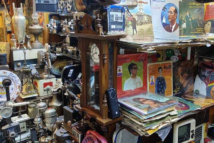 Private Guided Walking Tour in ElMoez Street & Khan Elkhalili.