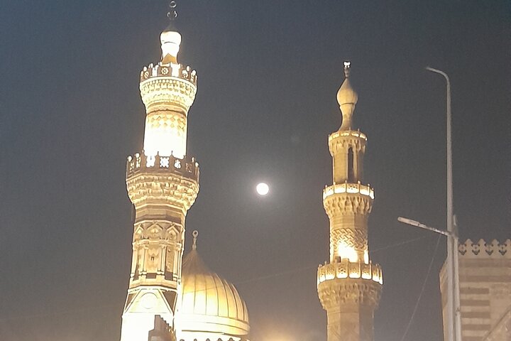 Private Guided Walking Tour in ElMoez Street & Khan Elkhalili.