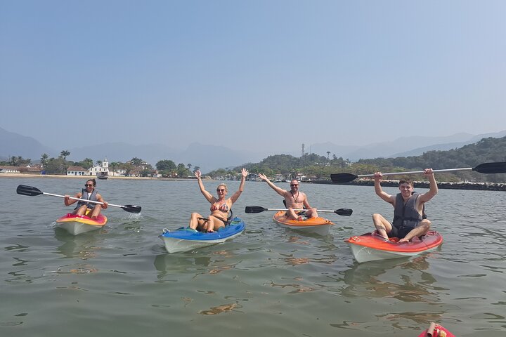 Kayaking to the mangroves & Capivaras