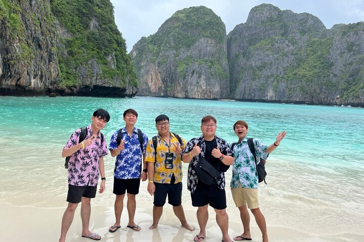 Best of Phi Phi Island Adventure Day Tour with Lunch from Phuket