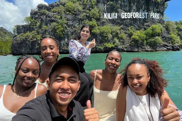 Sharing Half Day Mangrove Boat Tour With Lunch in Langkawi