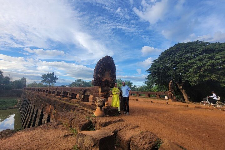 The Journey Phnom Penh to/from Siem Reap: A Memorable Tour