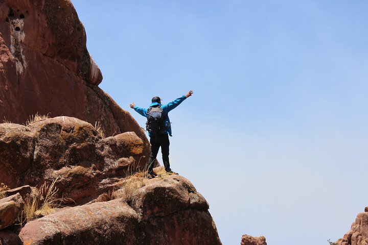 Sacred Aramu Muru & Chucuito Day Tour with Lake Titicaca Views