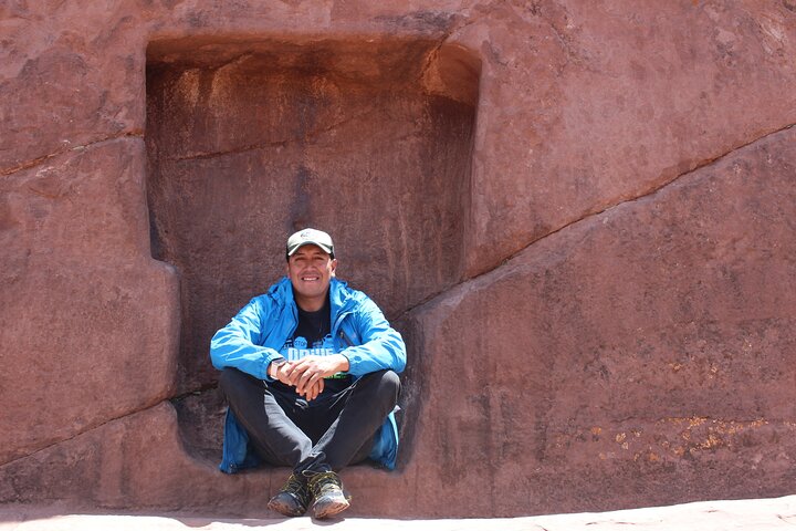 Sacred Aramu Muru & Chucuito Day Tour with Lake Titicaca Views