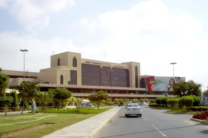 Karachi airport transfer, pick and drop, private chauffeur
