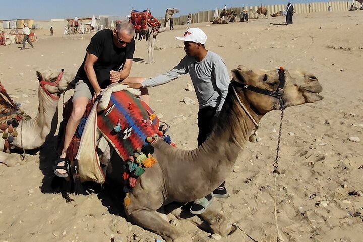 Private Guided Tour Giza pyramids, Sphinx with an Egyptologist