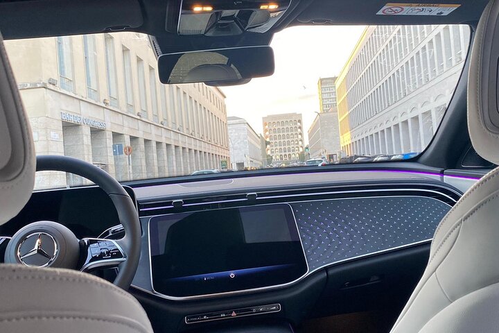 Luxury Private day Transfer from Malpensa Airport to Milan center