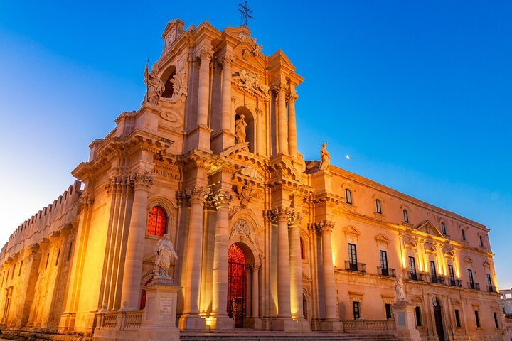 Syracuse and Ortygia by tuk-tuk 2-hour tour