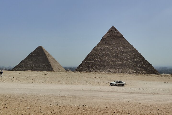 Private Guided Tour Giza pyramids, Sphinx with an Egyptologist