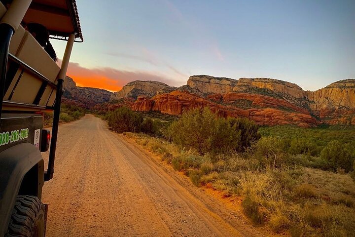 Sedona Off-Road Jeep Tour: Rugged Western Canyons & Wildlife