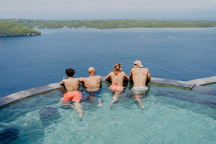 Nusa Penida day trip: boat, 4 snorkeling, Manta rays & Land tour