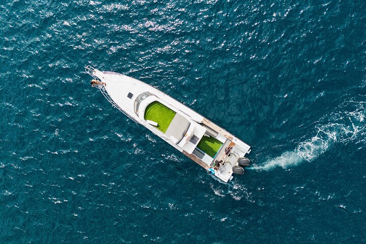 Nusa Penida day trip: boat, 4 snorkeling, Manta rays & Land tour