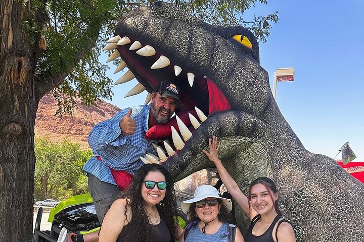 HIGHLY RATED Arches National Park Sightseeing Tour From Moab Utah