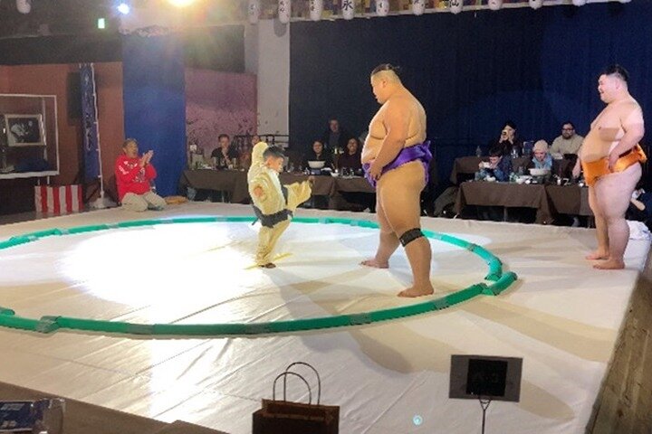 Up-Close Sumo Experience at Ochi Stable: Wear Kimono in Osaka