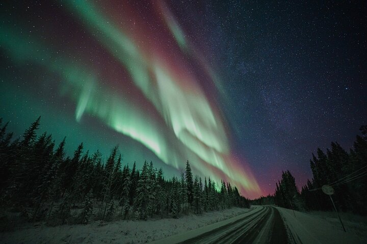 Rovaniemi: Northern Lights Pro Guaranteed - Unlimited Distance