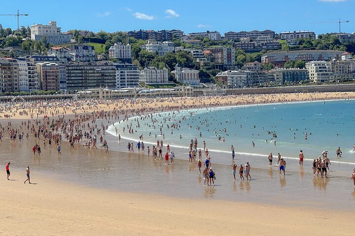 Private Transfers between Biarritz and San Sebastian