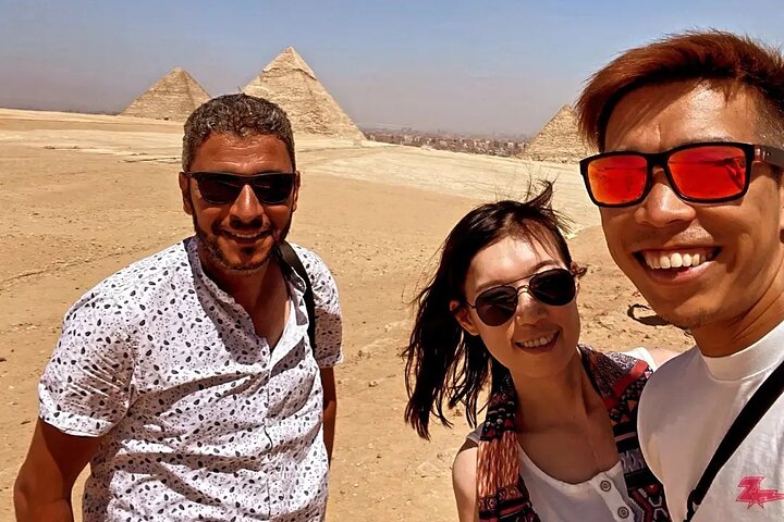 Private Guided Tour Giza Pyramid, Shpinx and The Grand Museum.