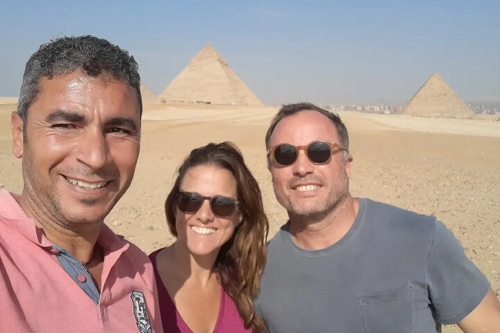 Private Guided Tour Giza Pyramid, Shpinx and The Grand Museum.