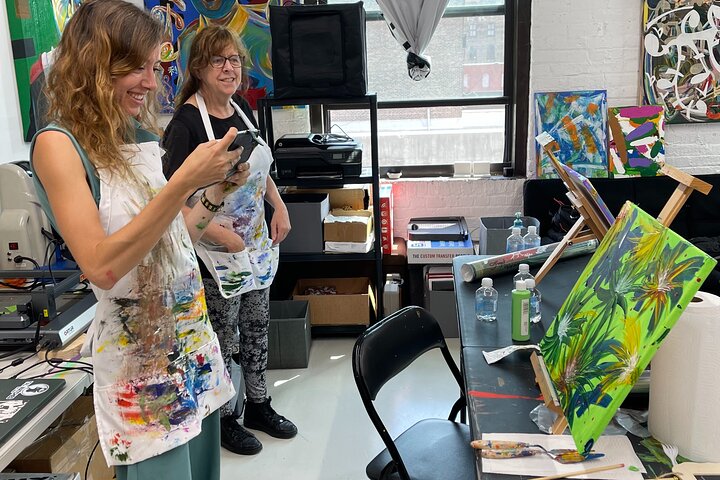 NYC: Abstract Painting with Palette Knives – Small Group