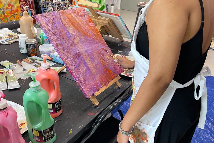 NYC: Abstract Painting with Palette Knives – Small Group