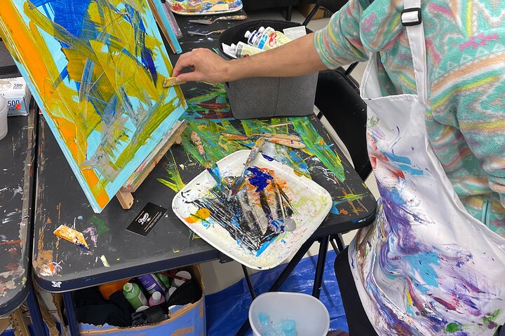 NYC: Abstract Painting with Palette Knives – Small Group