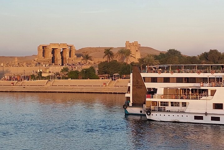 3 Days and 2 Nights Nile Cruise from Aswan to Luxor