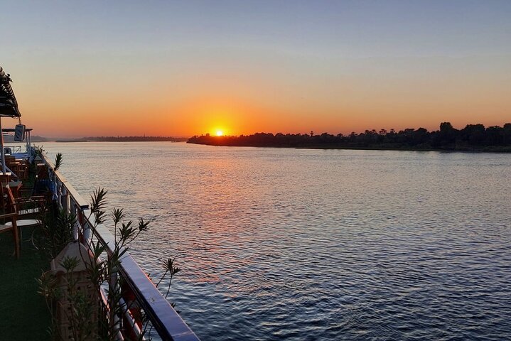3 Days and 2 Nights Nile Cruise from Aswan to Luxor