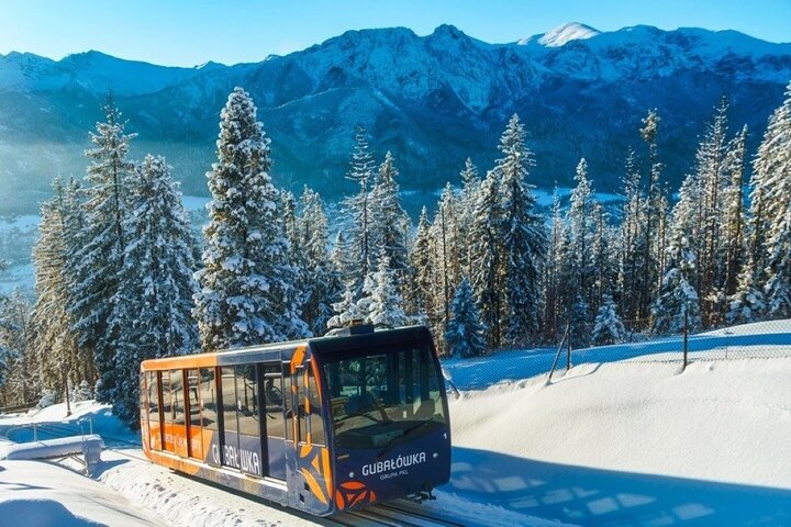 Krakow–Zakopane: Cable Car, Chocholow Baths, Cheese & Vodka