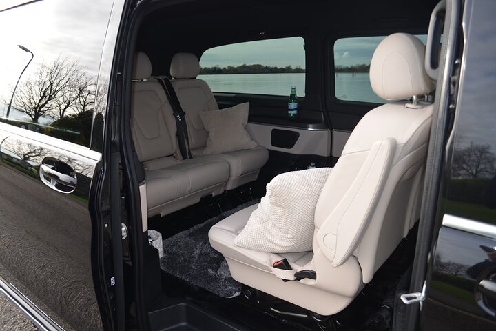 Portsmouth Private Transfer To or From Heathrow Airport