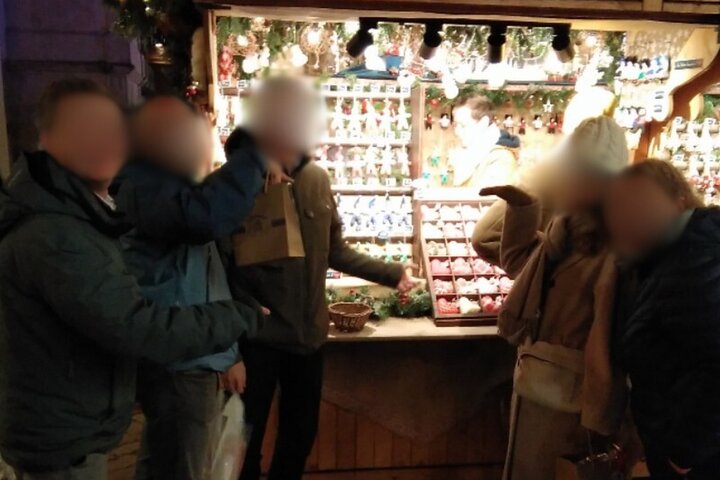 Unusual track game on Christmas markets in Obernai