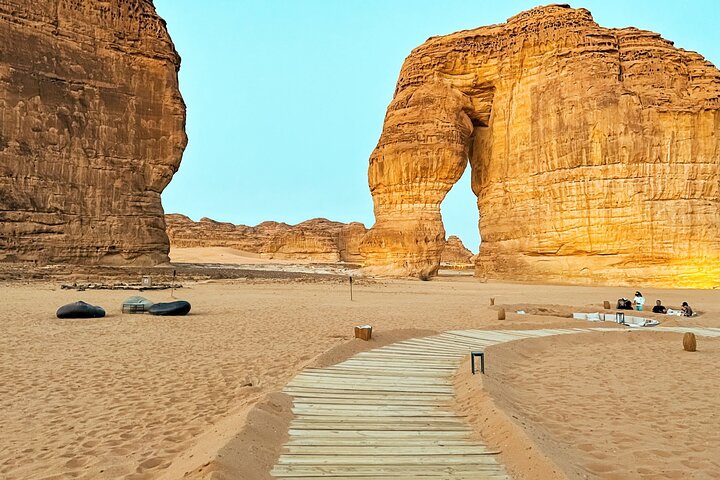 Private Tour to AlUla Discover Elephant Rock and Many Hidden Gems