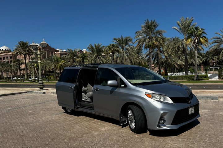 Private Transfer Between Dubai and Sharjah Airport or City