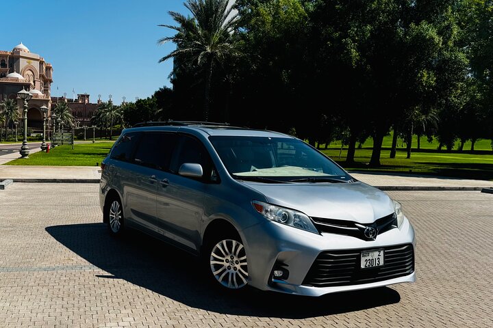 Private Transfer Between Dubai and Sharjah Airport or City