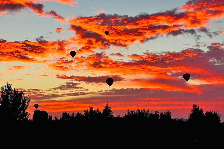 Marrakech Sunrise Hot Air Balloon & Berber Breakfast