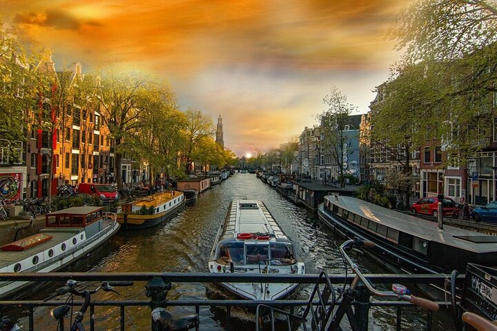 Amsterdam: AMS Airport Private Transfer ⇄ Amsterdam/Rotterdam