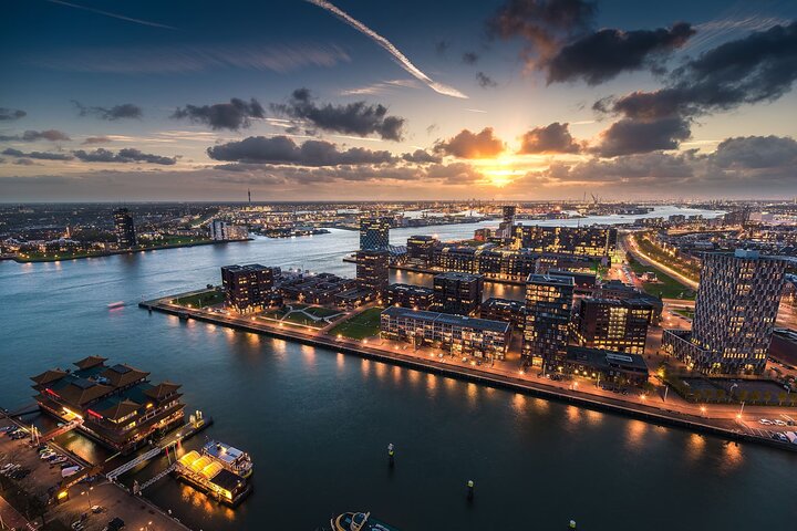Amsterdam: AMS Airport Private Transfer ⇄ Amsterdam/Rotterdam