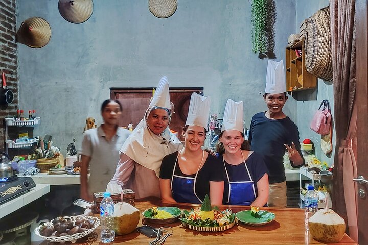 Yogyakarta Cooking Class and Market Tour