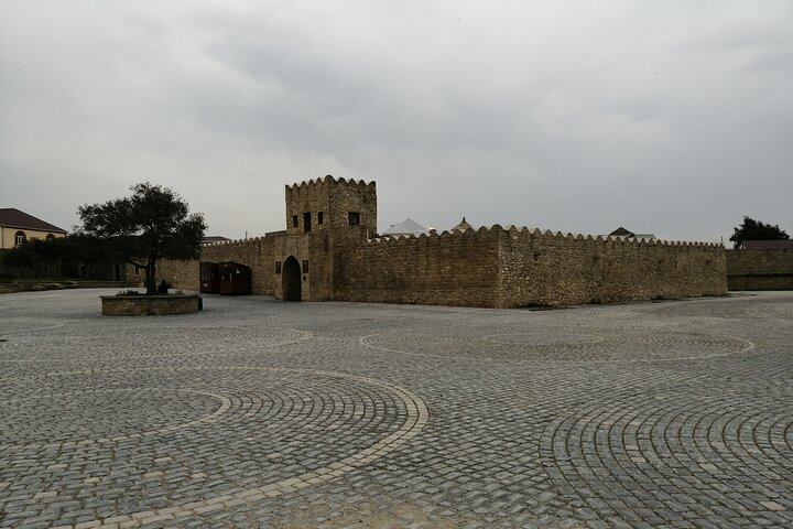 Gobustan & Mud, Fire Temple, Burning Mountain (Group & Private)