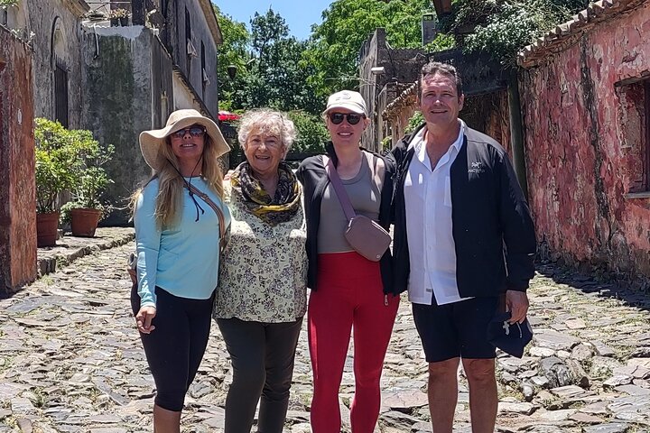 Walking tour Colonia del Sacramento. ENG, SPA, GER, BY
