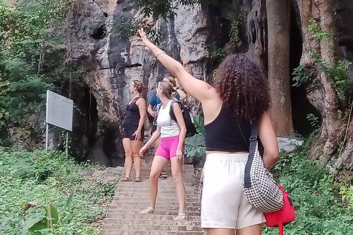 KAMPOT: Pepper farm. Cave. Secret Lake. Kep Crab market & Salt..