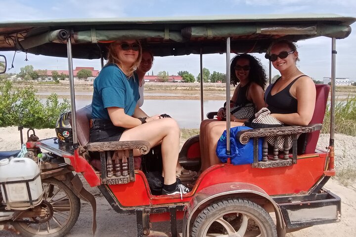 KAMPOT: Pepper farm. Cave. Secret Lake. Kep Crab market & Salt..