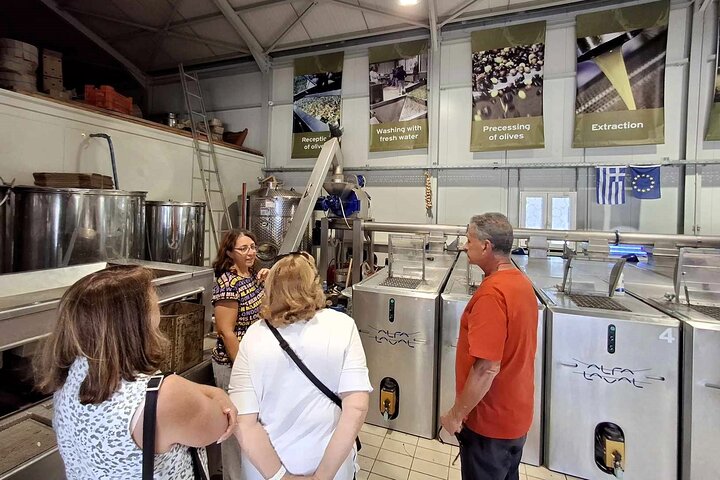 Kefalonia: Private Olive Oil, Honey & Wine Tasting Experience
