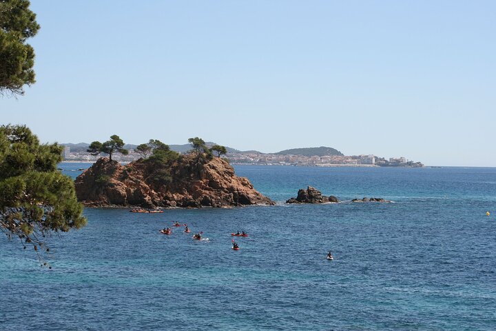 Costa Brava Guided Kayak and Snorkeling Excursion in Playa de Aro