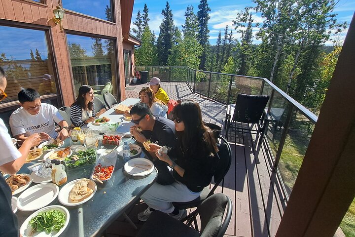 Yellowknife: Cameron Falls Hike + Shore Lunch 5hrs